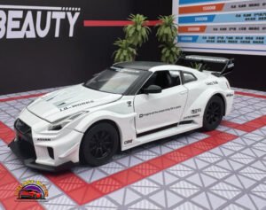 Alternative view of Nissan GT Skyline 1:24 Scale Diecast Collectible Model