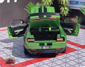 Dodge Hellcat Challenger in Green