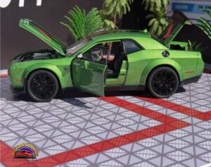Dodge Hellcat Challenger in Green