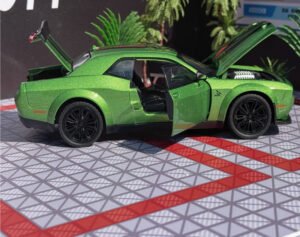 Dodge Hellcat Challenger in Green