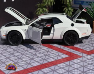 Dodge Hellcat Challenger in White
