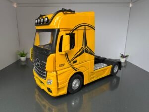 Mercedes Benz Actros Truck 1:24 Scale Diecast Collectible Model
