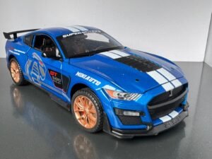 Alternative view of Shelby GT500  1:24 Scale Deicast Collectible Model