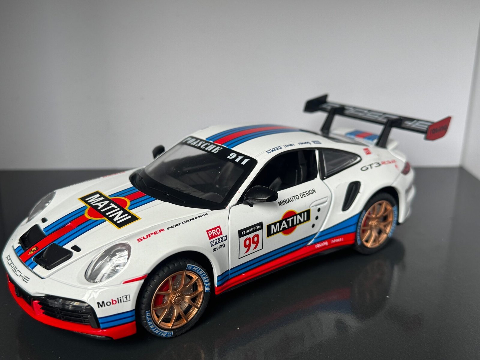 Porsche 911 GT3 1:24 Scale