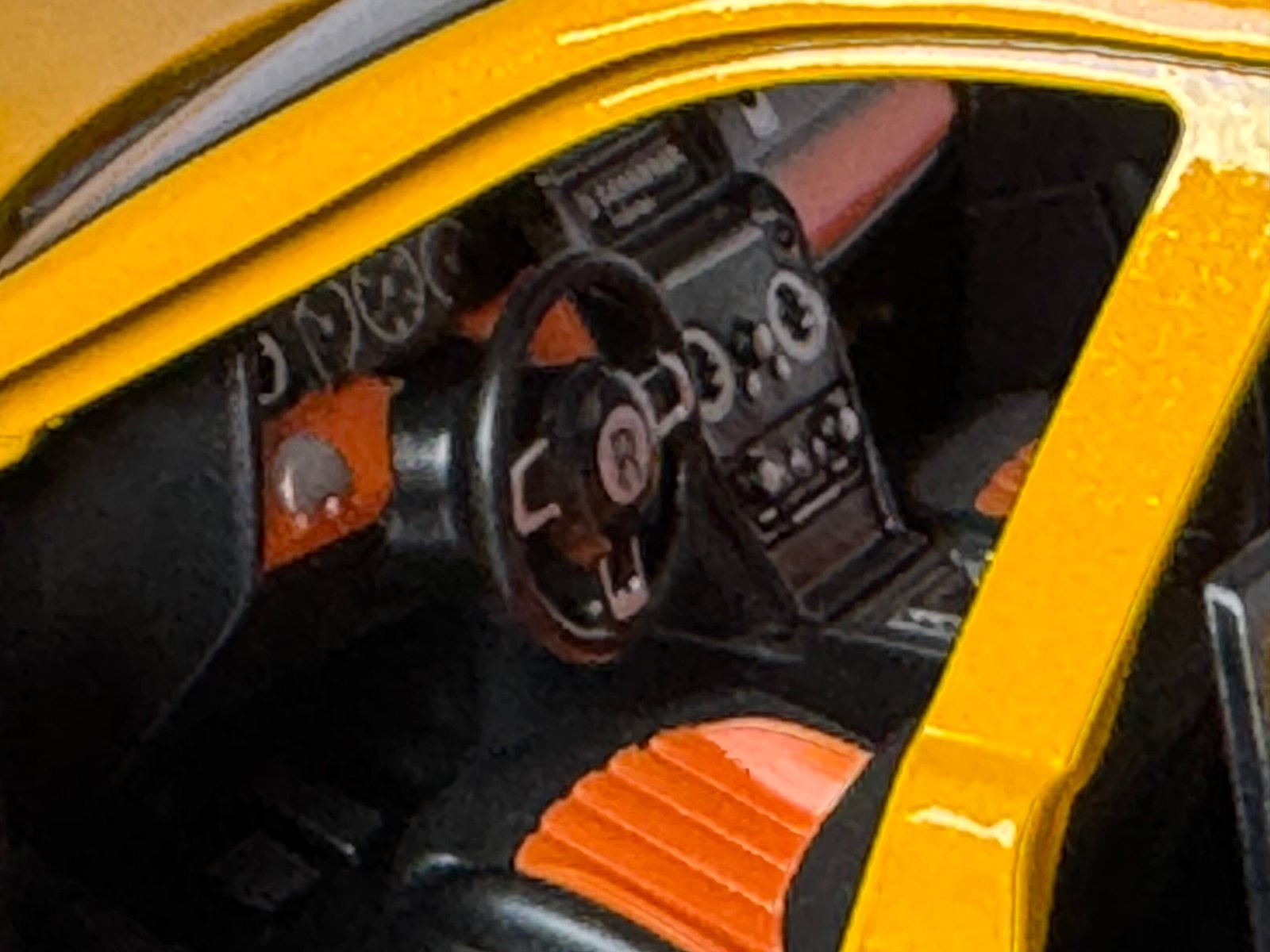 Rolls Royce Cullinan 1:20 Scale Diecast Collectible Model - Image 9