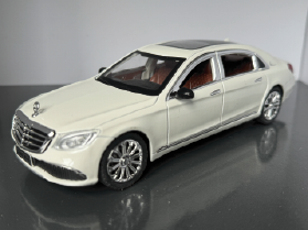 Mercedes Benz S Class 1:24 Scale Diecast Collectible Model