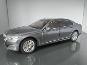 BMW 760Li 1:24 Scale Diecast Collectible Model